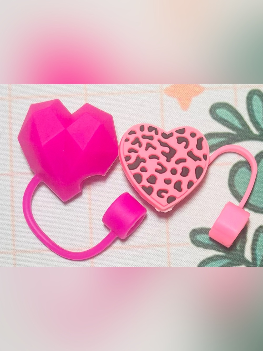 NWOT Set of 2 Pink Heart Straw Toppers / Straw Cover Caps – NWOT
